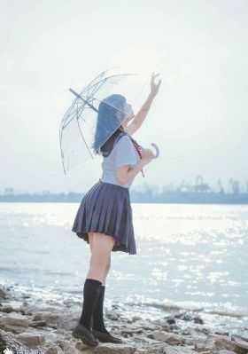 女人自己摸下边视频-吉吉影院迅雷下载电影