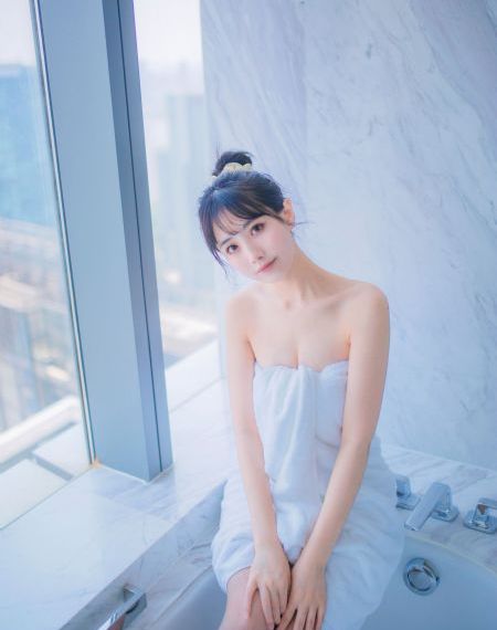 少妇下蹲下露大唇xx-迅雷下载在线视频播放